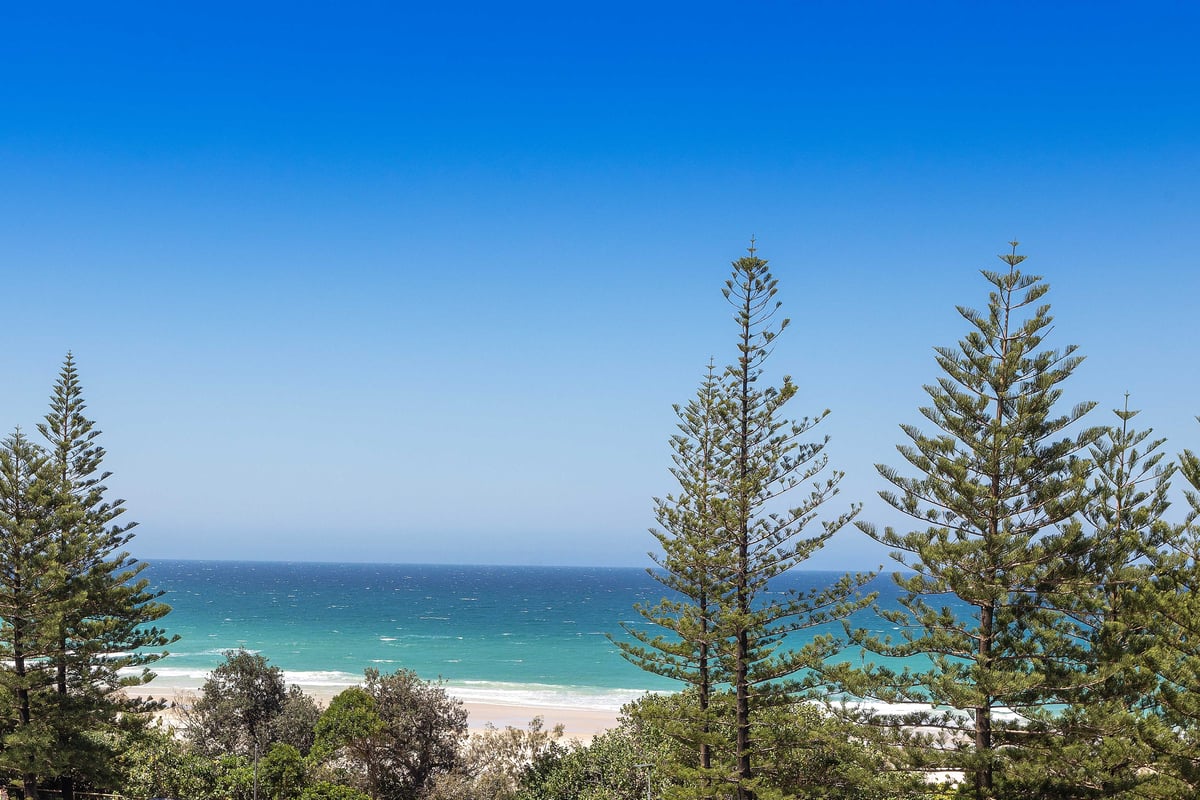 Furnished 2 Bedroom House in Burleigh Heads
