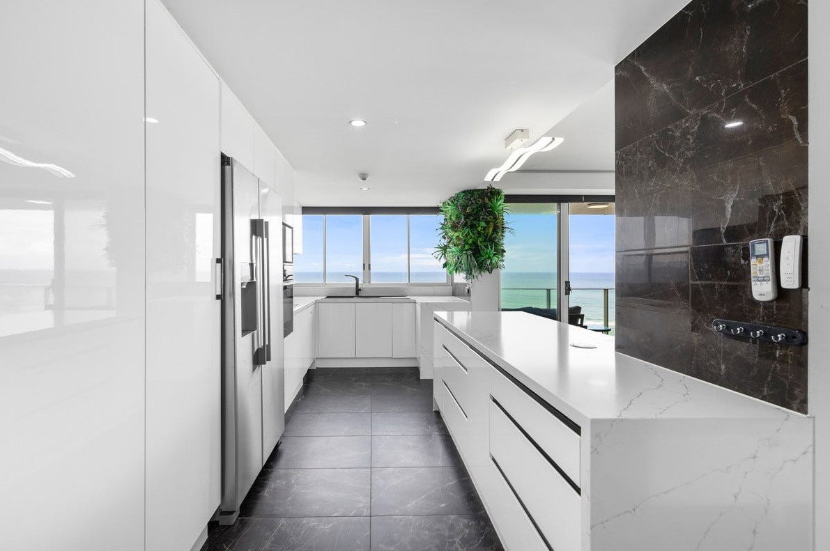 Furnished 2 Bedroom House in Burleigh Heads