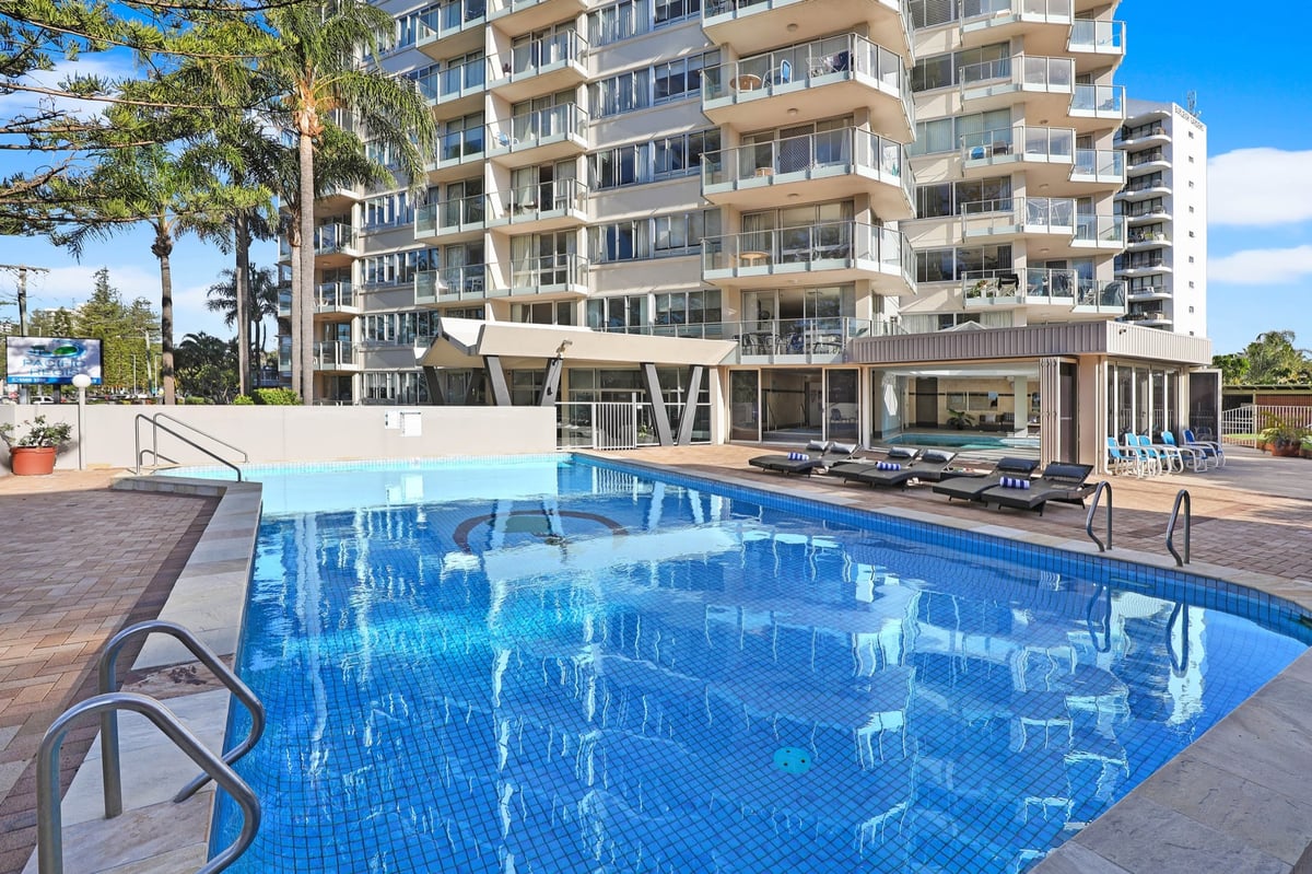 Furnished 2 Bedroom House in Burleigh Heads