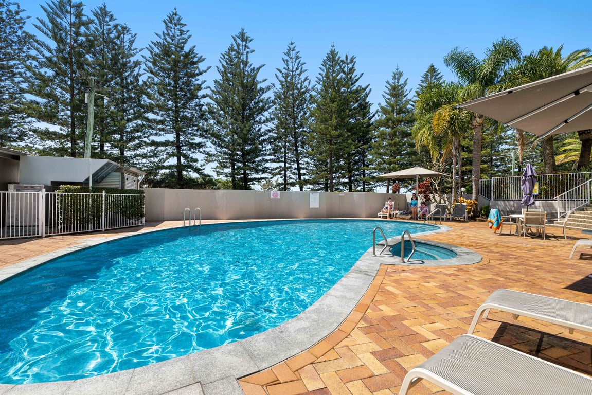 Furnished 3 Bedroom House in Burleigh Heads