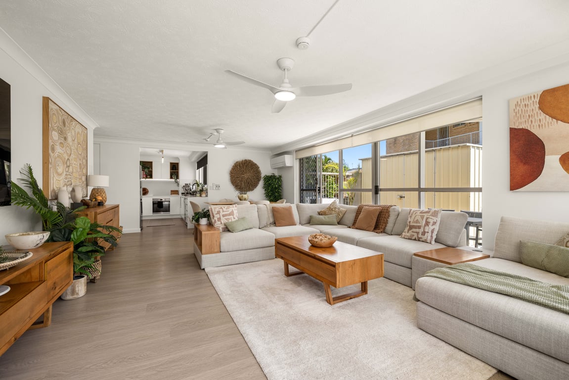 Furnished 3 Bedroom House in Burleigh Heads