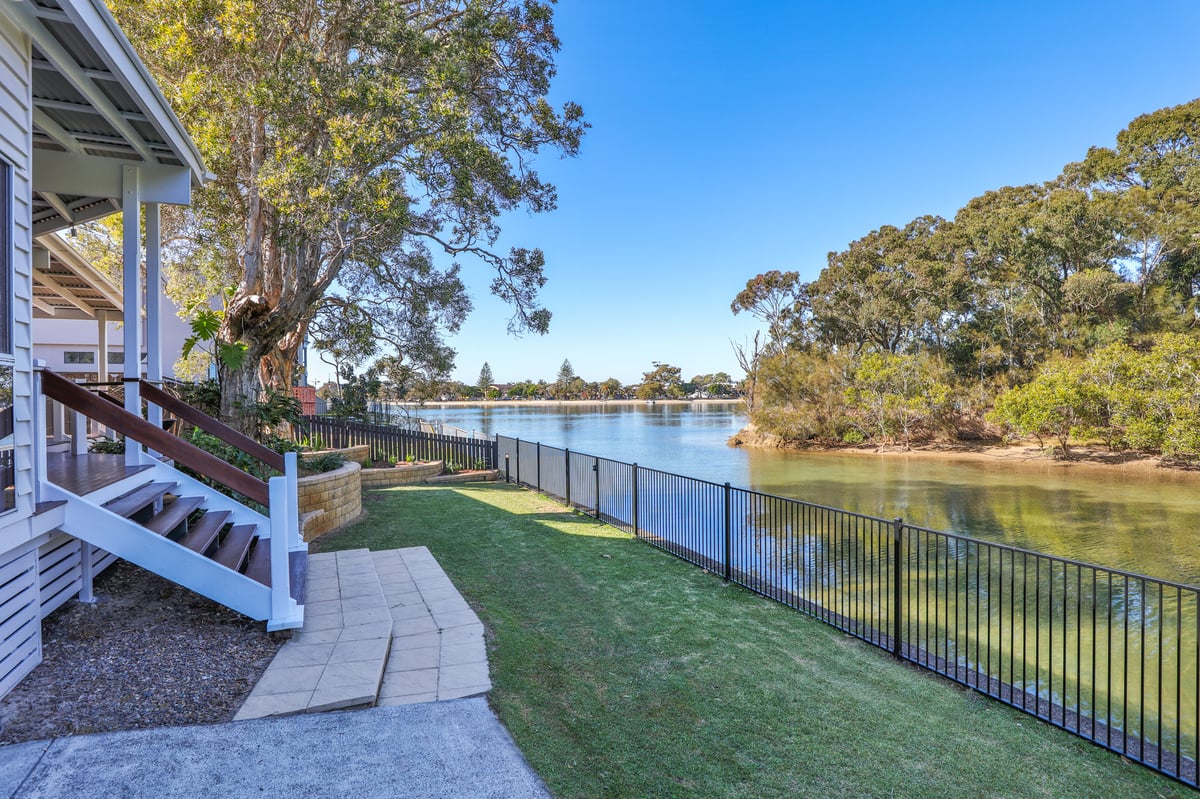Furnished 5 Bedroom House in Burleigh Heads