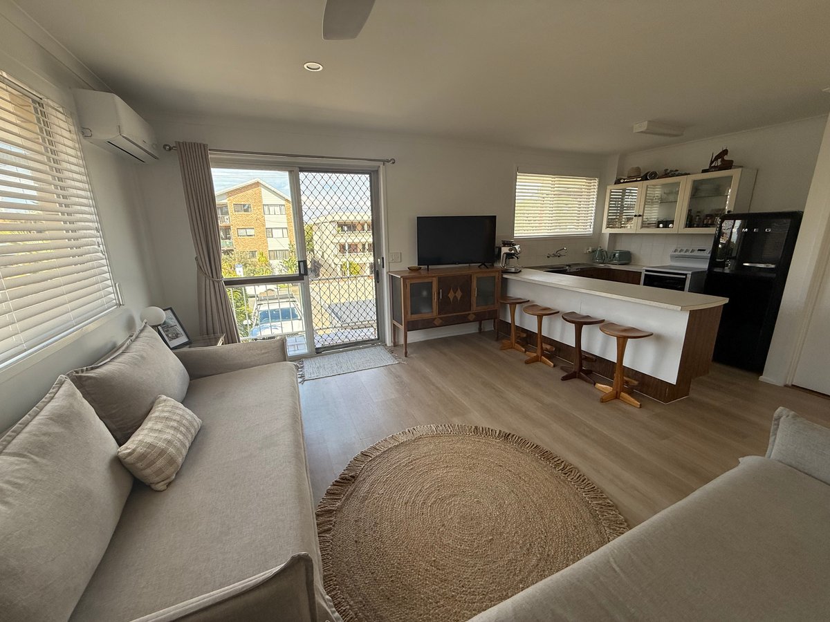 Furnished 2 Bedroom House in Palm Beach
