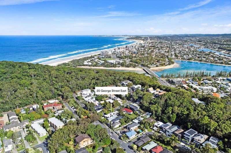 Furnished 4 Bedroom House in Burleigh Heads