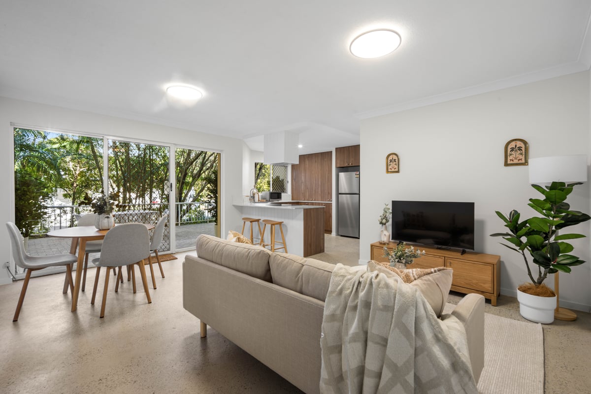 Furnished 2 Bedroom House in Burleigh Heads