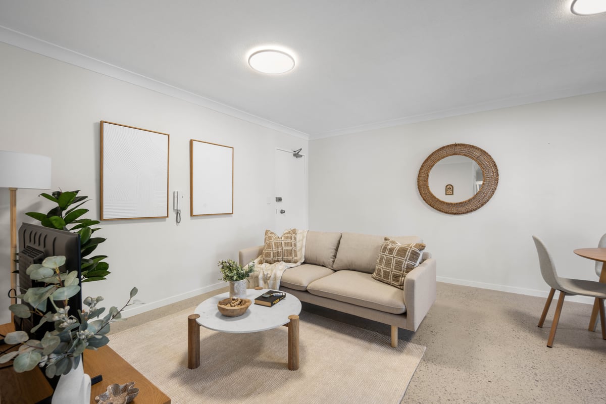 Furnished 2 Bedroom House in Burleigh Heads