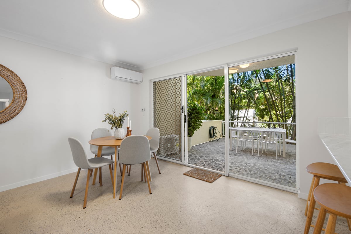 Furnished 2 Bedroom House in Burleigh Heads