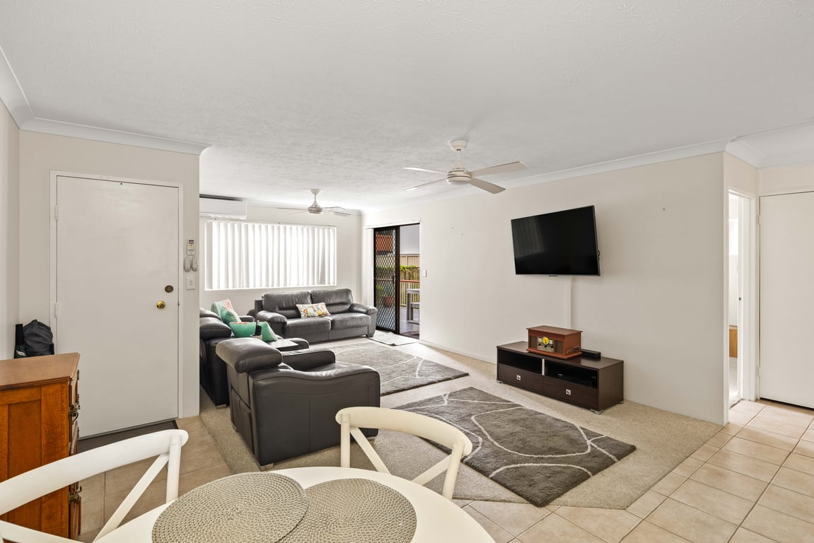 Furnished 2 Bedroom House in Burleigh Heads