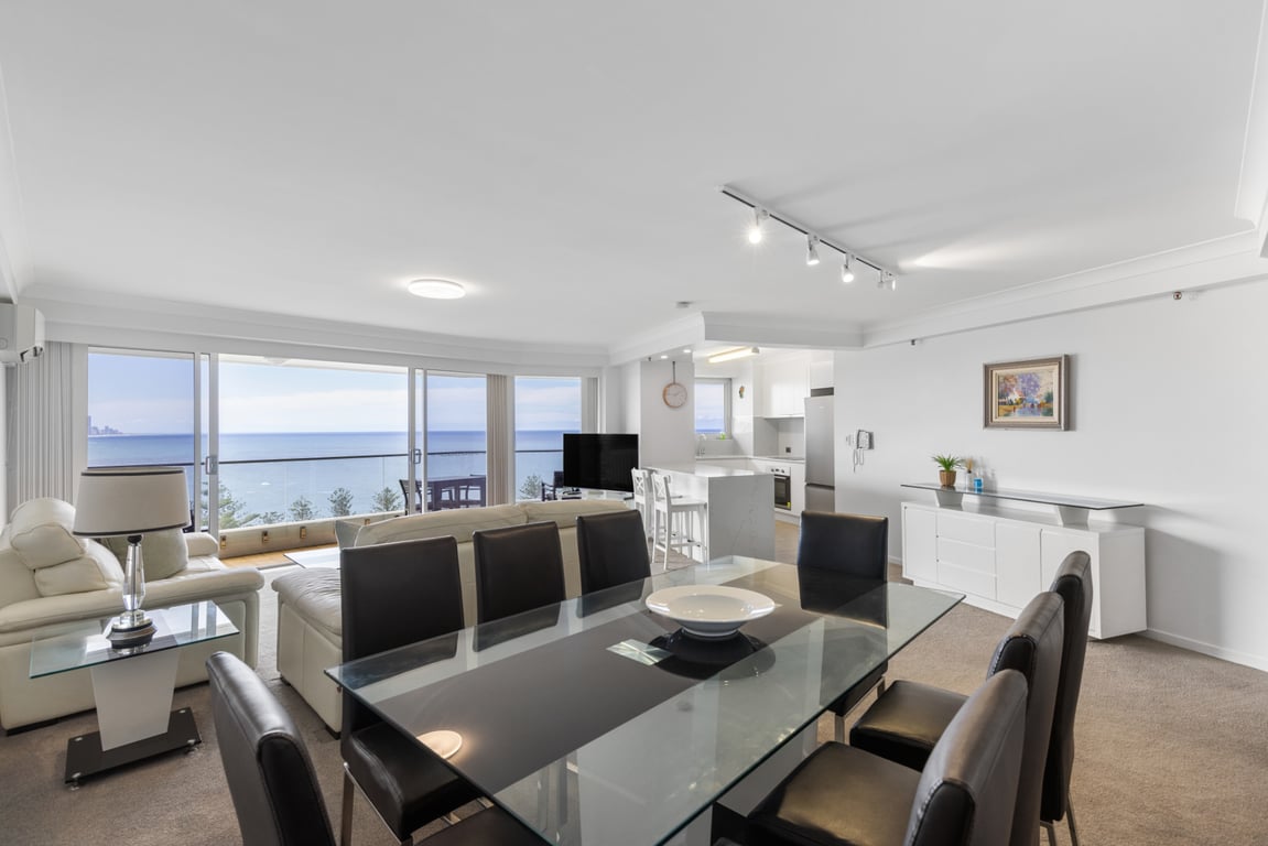 Furnished 2 Bedroom House in Burleigh Heads