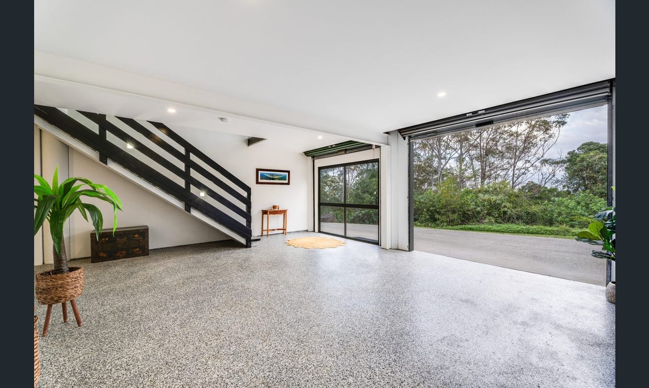 Furnished 3 Bedroom House in Burleigh Heads