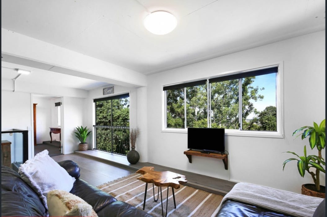 Furnished 3 Bedroom House in Burleigh Heads