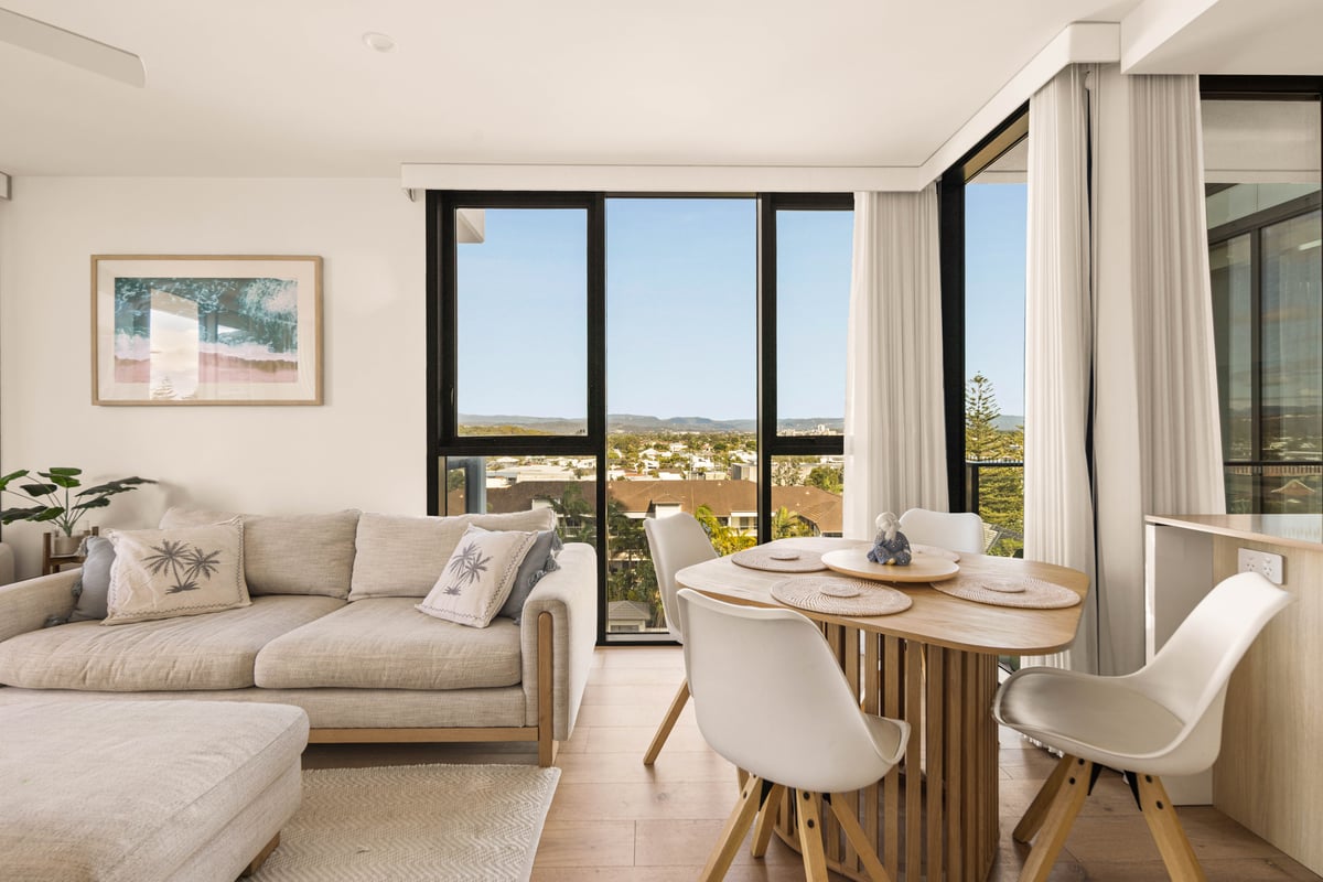 Furnished 2 Bedroom House in Burleigh Heads