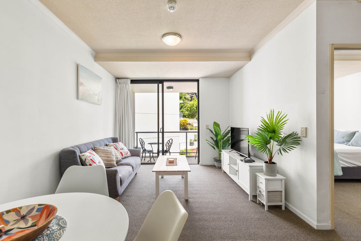 Furnished 1 Bedroom House in Burleigh Heads