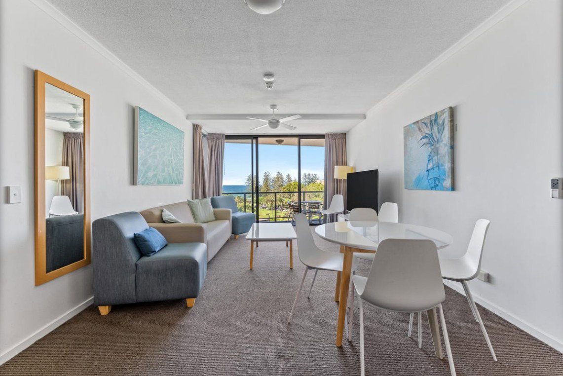 Furnished 2 Bedroom House in Burleigh Heads