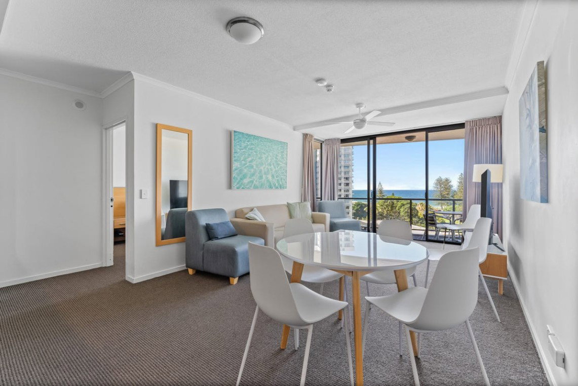 Furnished 2 Bedroom House in Burleigh Heads