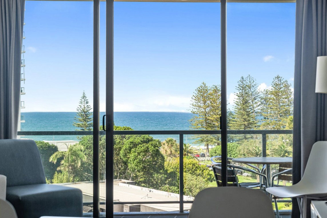 Furnished 2 Bedroom House in Burleigh Heads