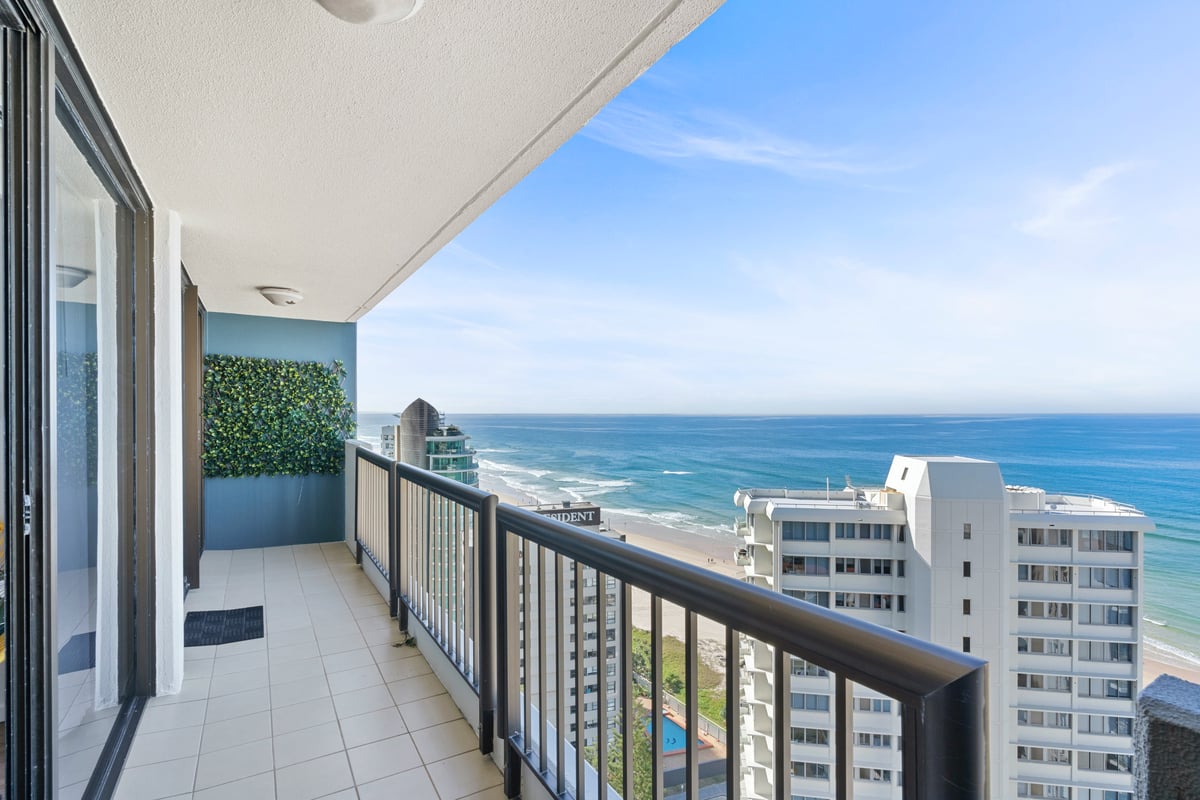 Furnished 2 Bedroom House in Surfers Paradise