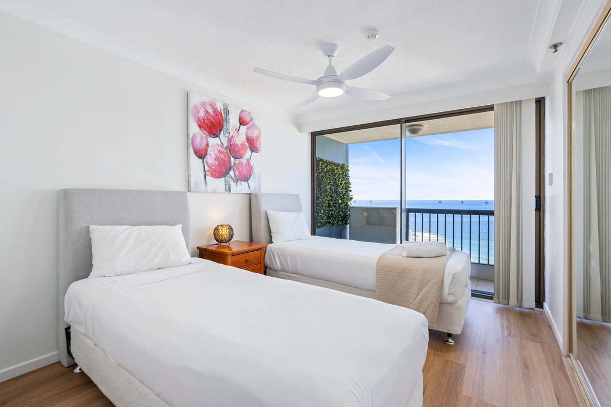 Furnished 2 Bedroom House in Surfers Paradise