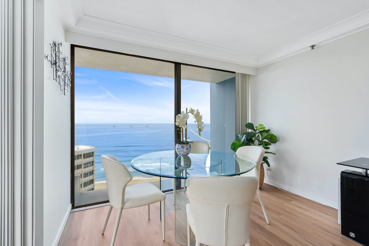 Furnished 2 Bedroom House in Surfers Paradise