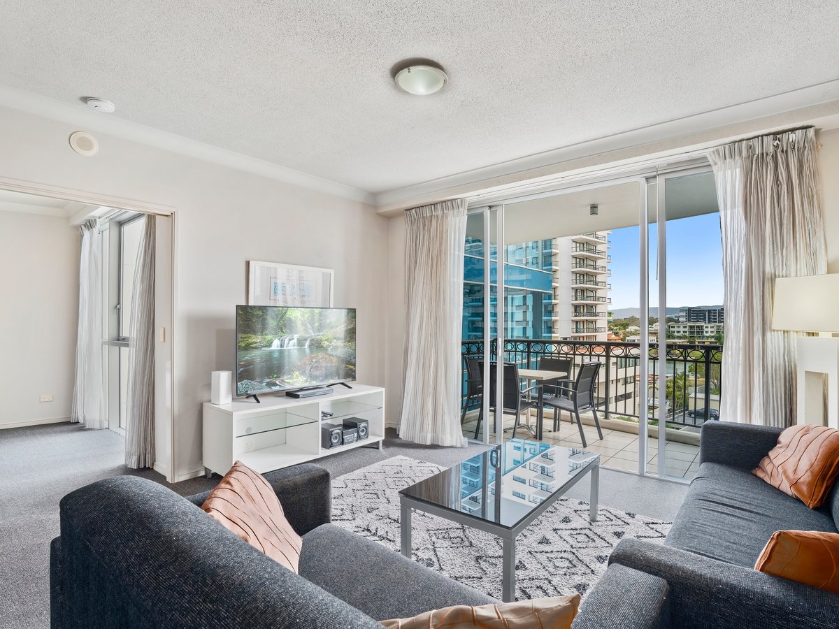 Furnished 2 Bedroom House in Surfers Paradise