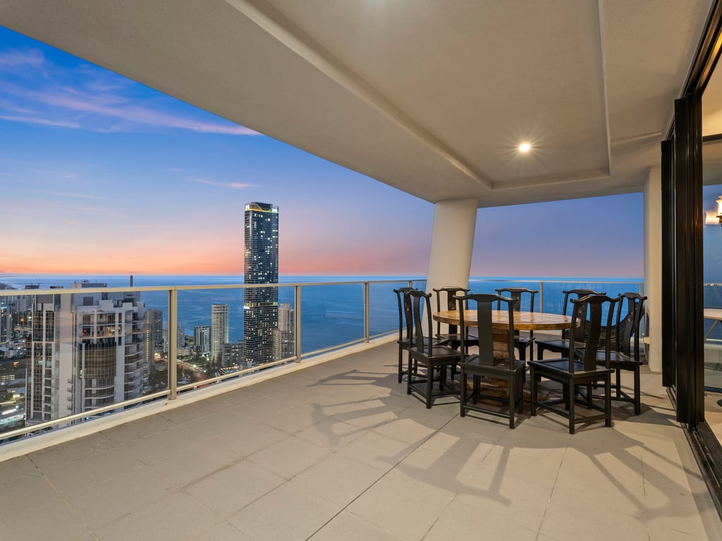 Furnished 3 Bedroom House in Surfers Paradise