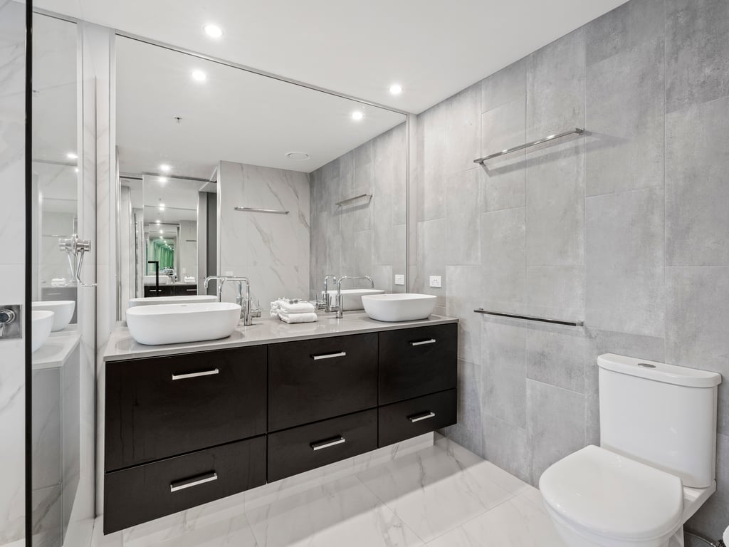 Furnished 3 Bedroom House in Surfers Paradise