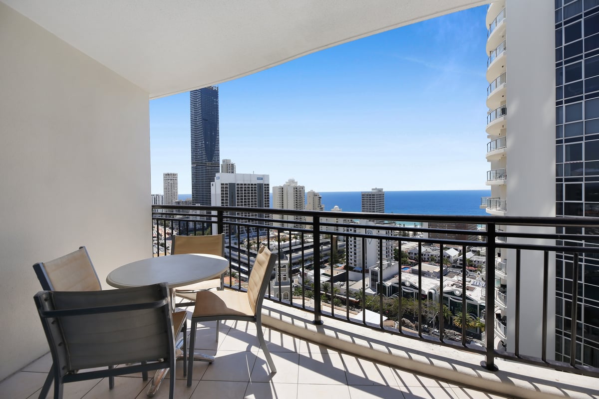 Furnished 2 Bedroom House in Surfers Paradise