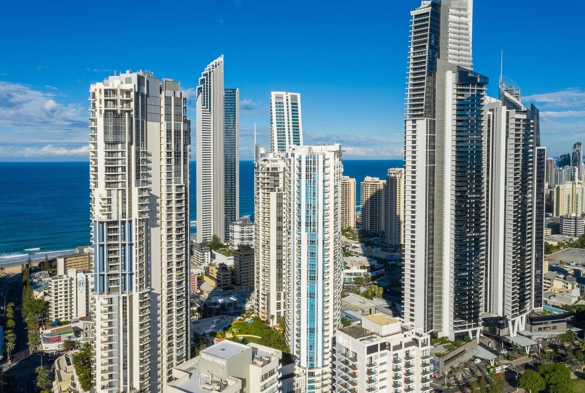 Furnished 2 Bedroom House in Surfers Paradise