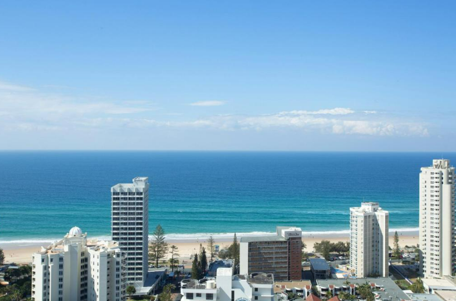 Furnished 2 Bedroom House in Surfers Paradise