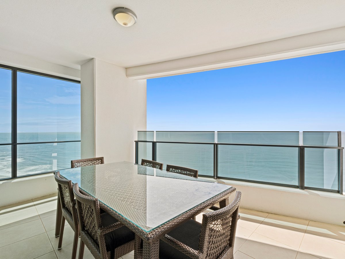 Furnished 3 Bedroom House in Surfers Paradise