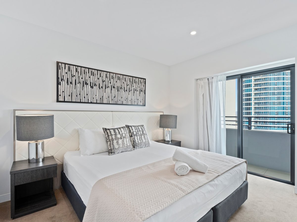 Furnished 3 Bedroom House in Surfers Paradise