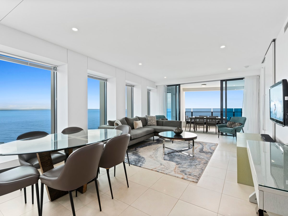 Furnished 3 Bedroom House in Surfers Paradise