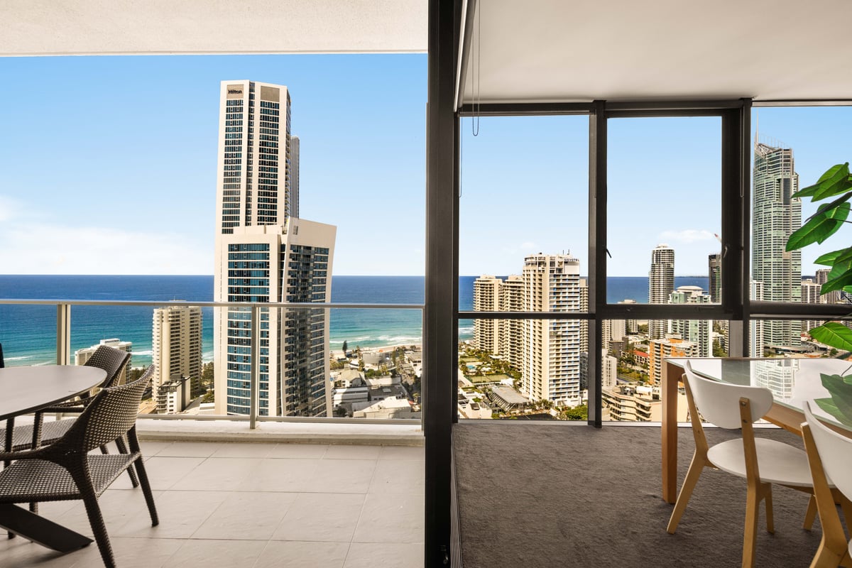 Furnished 2 Bedroom House in Surfers Paradise