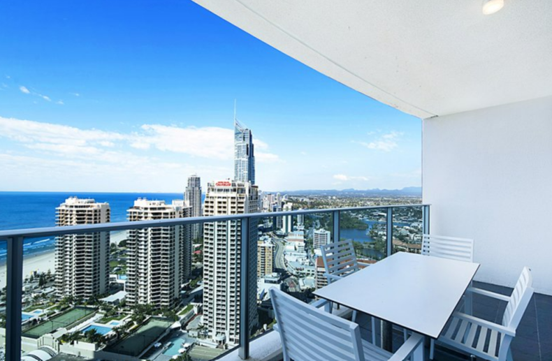 Furnished 3 Bedroom House in Surfers Paradise