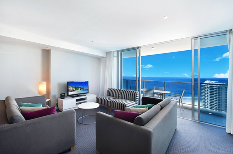 Furnished 3 Bedroom House in Surfers Paradise