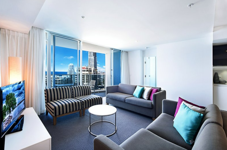 Furnished 3 Bedroom House in Surfers Paradise