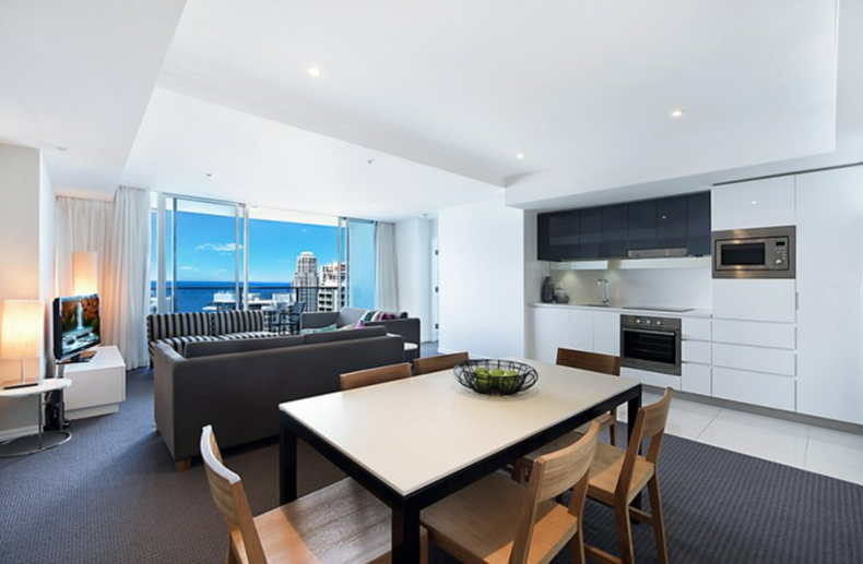 Furnished 3 Bedroom House in Surfers Paradise