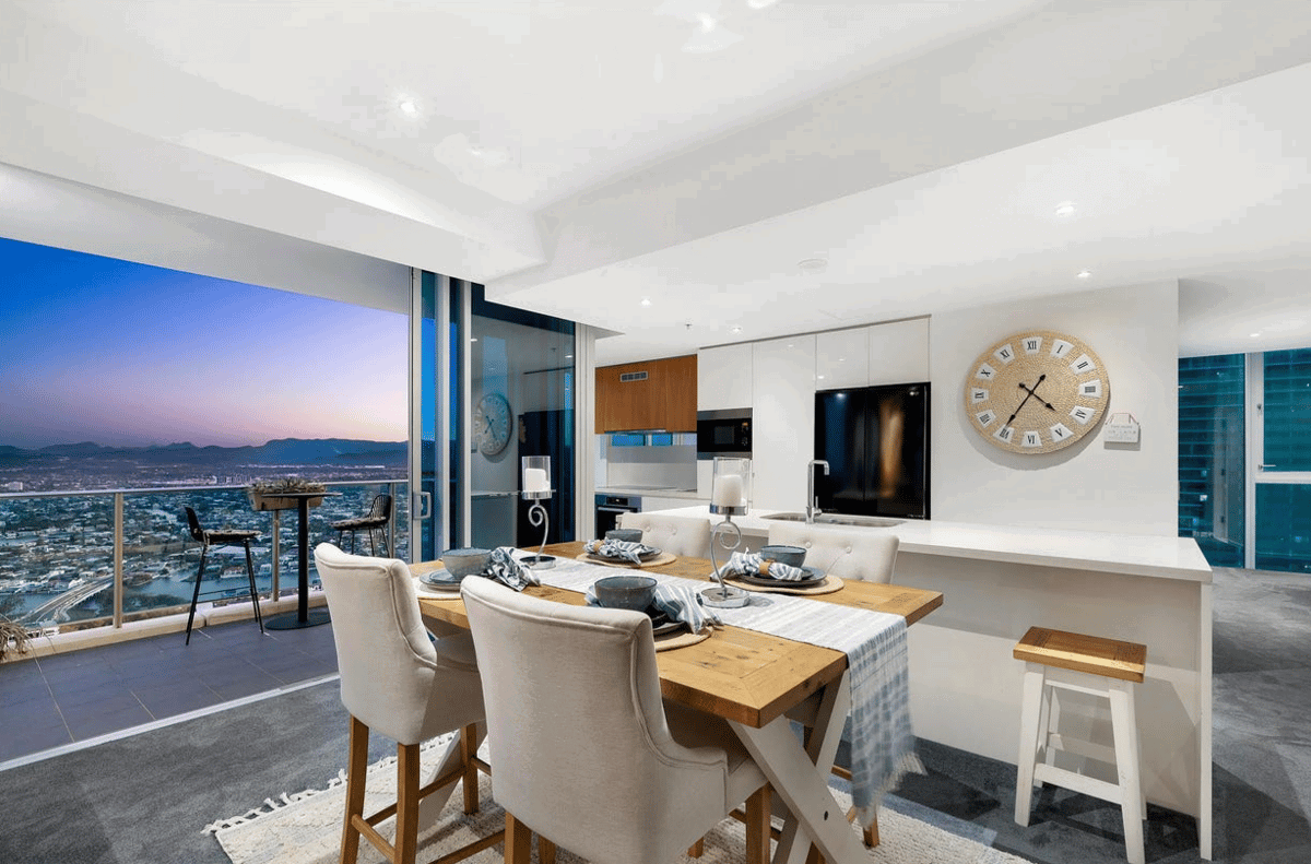 Furnished 3 Bedroom House in Surfers Paradise