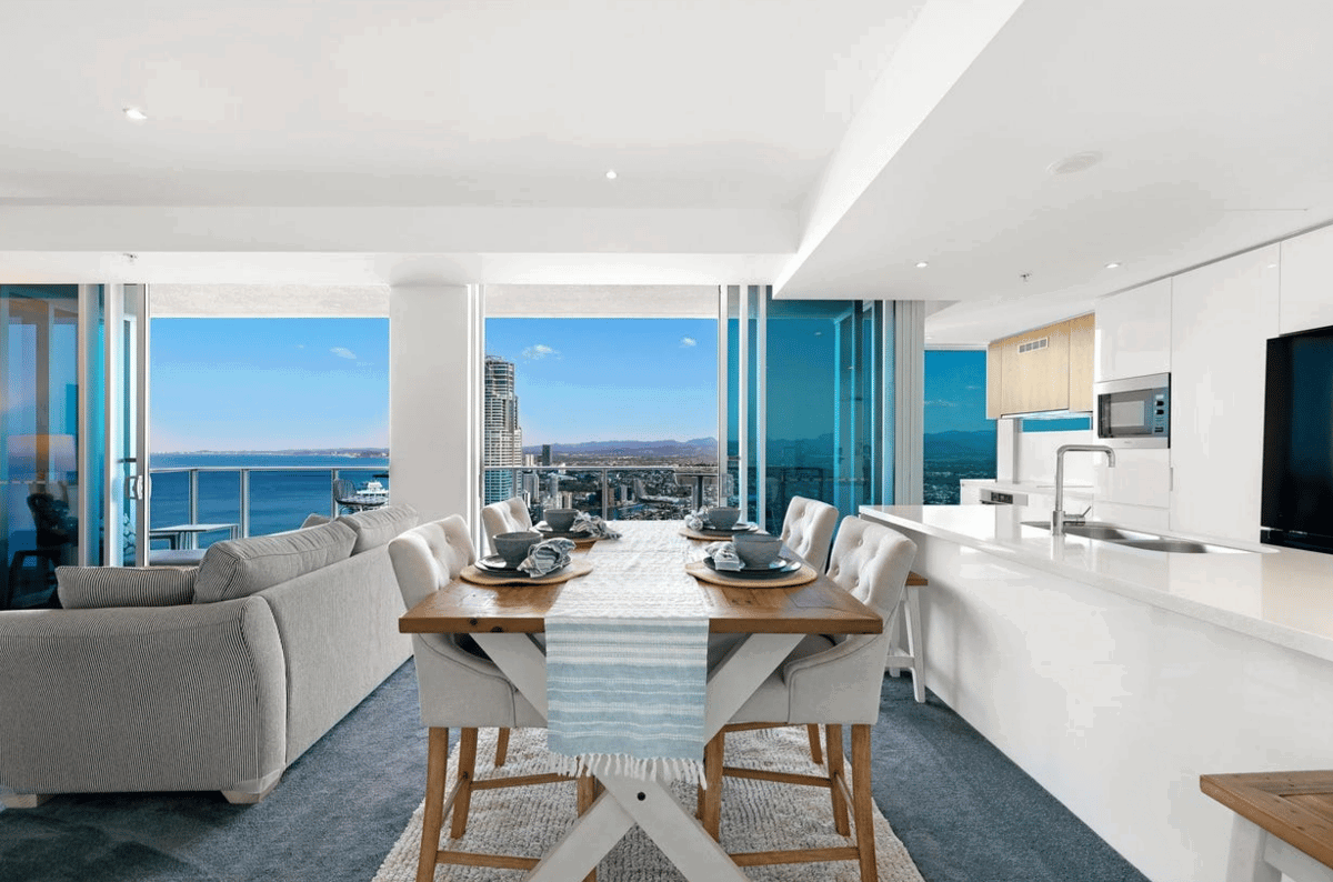 Furnished 3 Bedroom House in Surfers Paradise