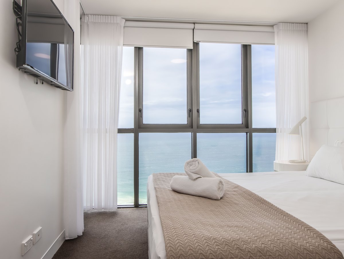 Furnished 2 Bedroom House in Surfers Paradise