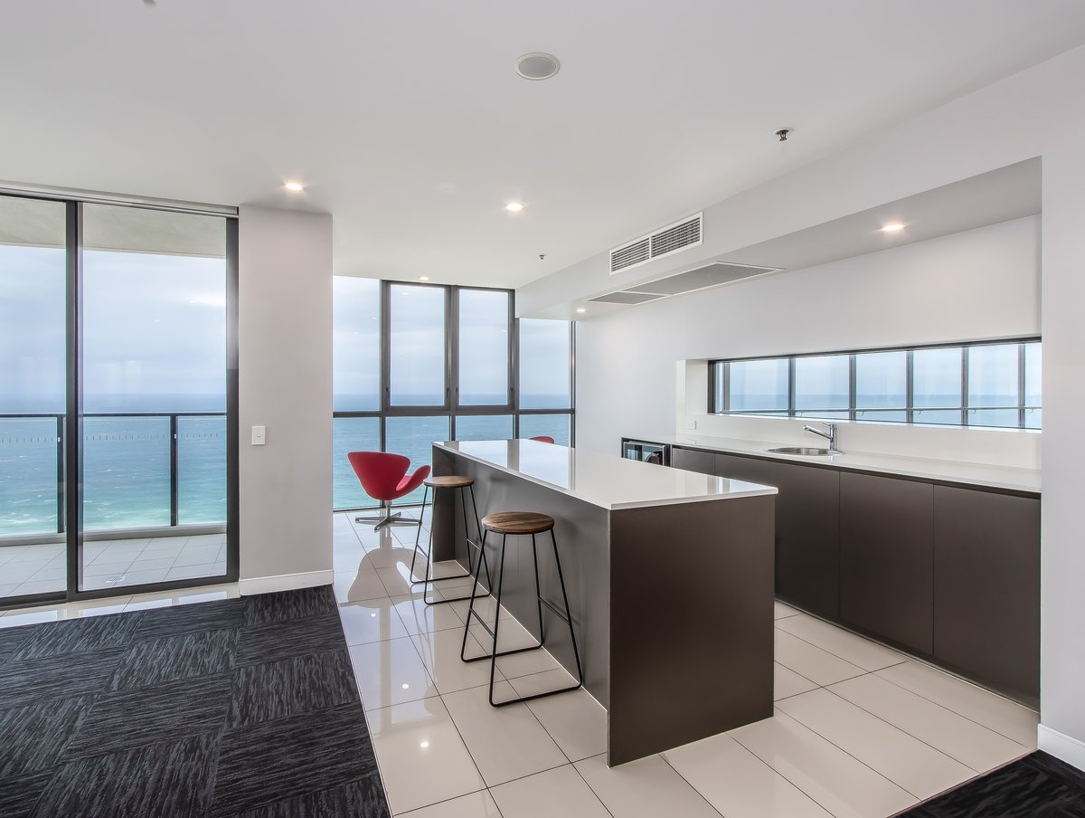 Furnished 2 Bedroom House in Surfers Paradise