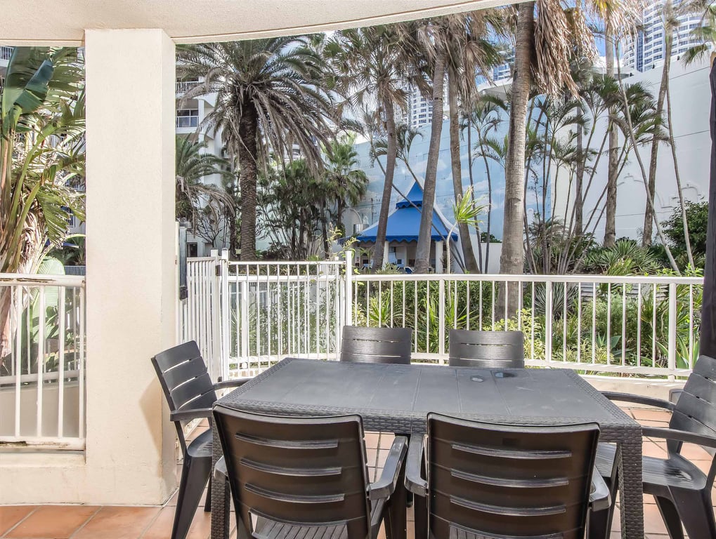 Furnished 3 Bedroom House in Surfers Paradise