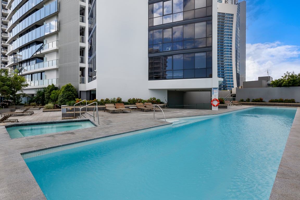 Furnished 2 Bedroom House in Surfers Paradise
