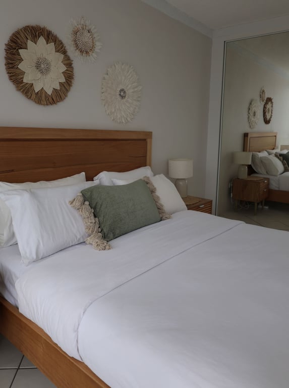 Furnished 1 Bedroom House in Surfers Paradise