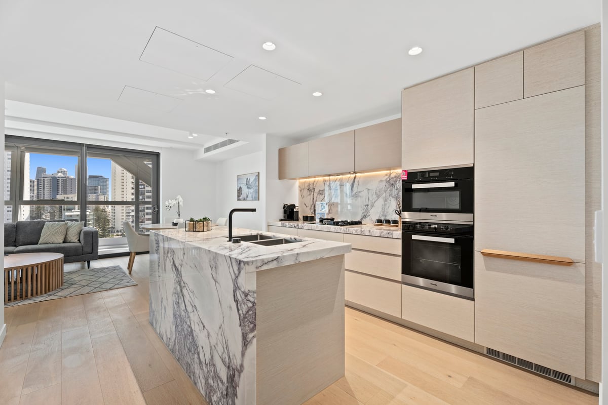 Furnished 2 Bedroom House in Surfers Paradise