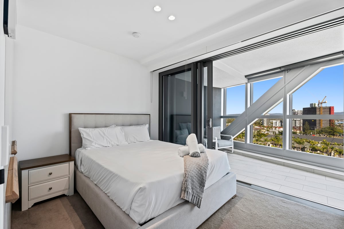 Furnished 2 Bedroom House in Surfers Paradise