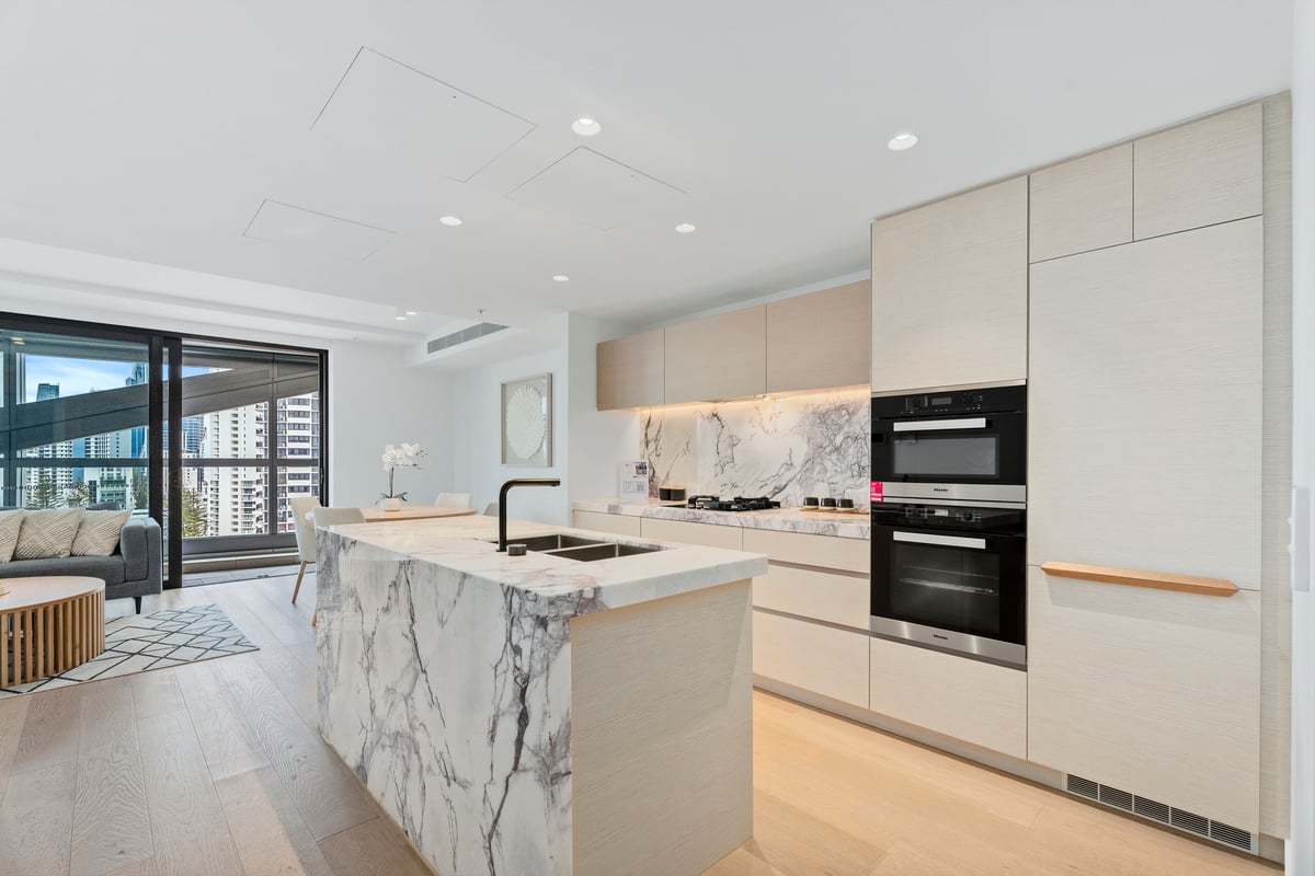 Furnished 2 Bedroom House in Surfers Paradise