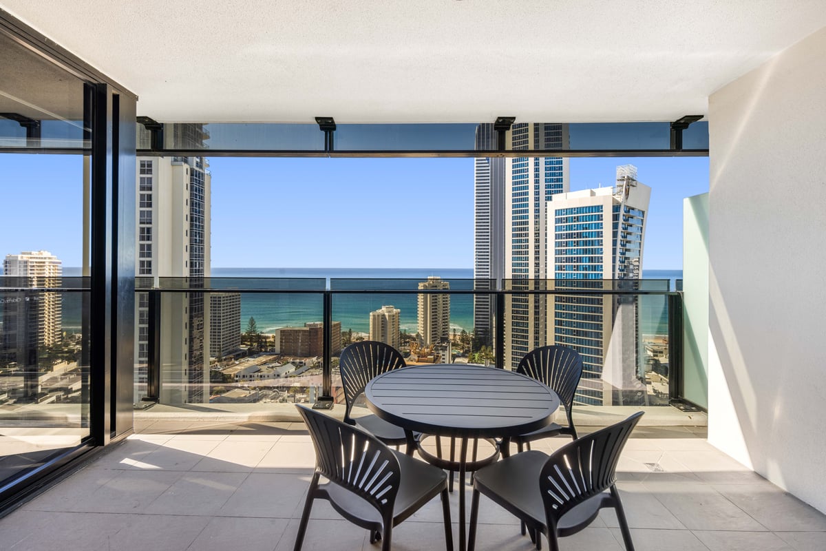 Furnished 2 Bedroom House in Surfers Paradise