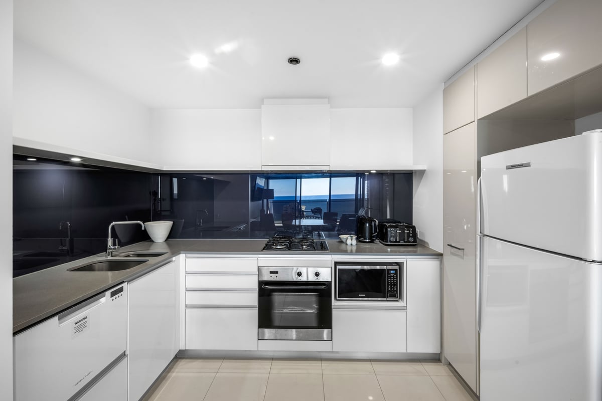 Furnished 2 Bedroom House in Surfers Paradise