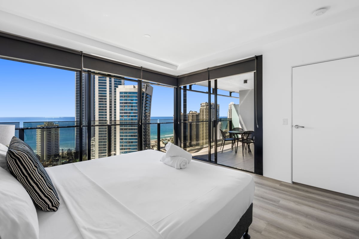 Furnished 2 Bedroom House in Surfers Paradise